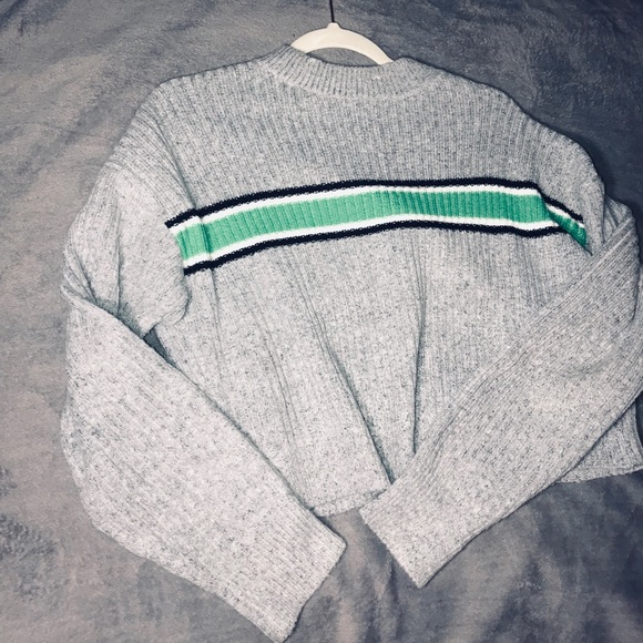 Green Stripped Sweater - Picture 4 of 8